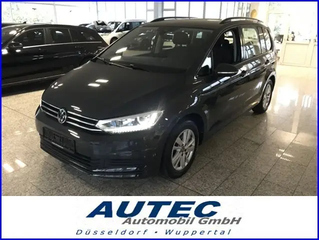 Photo 1 : Volkswagen Touran 2021 Petrol