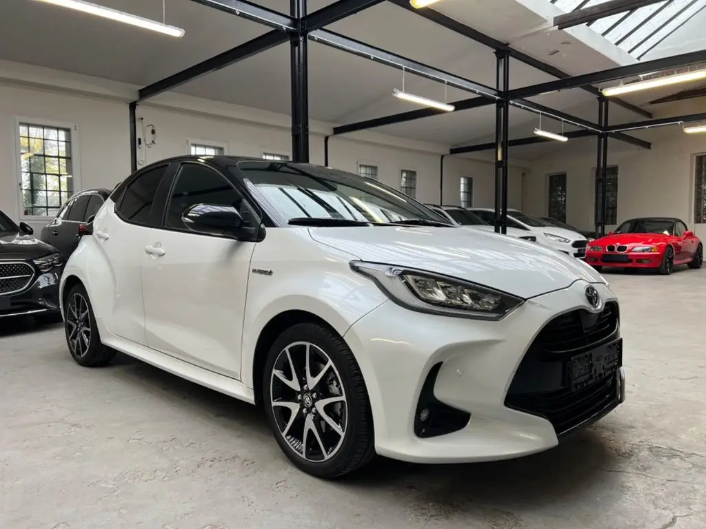 Photo 1 : Toyota Yaris 2021 Hybride