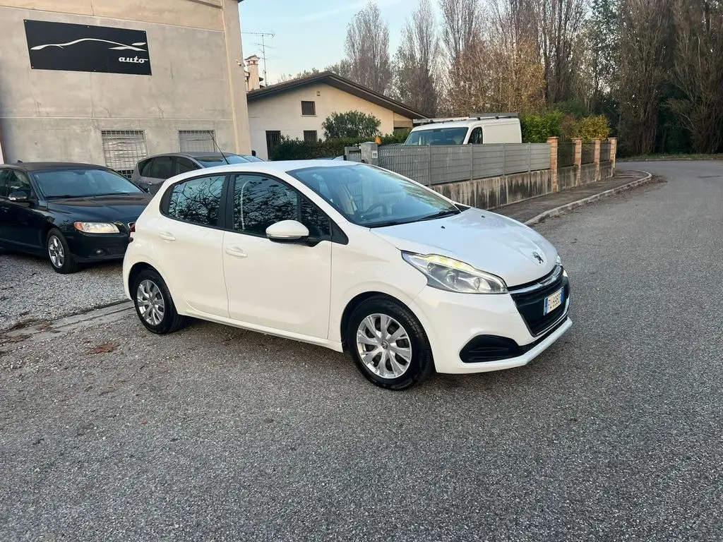 Photo 1 : Peugeot 208 2018 Diesel