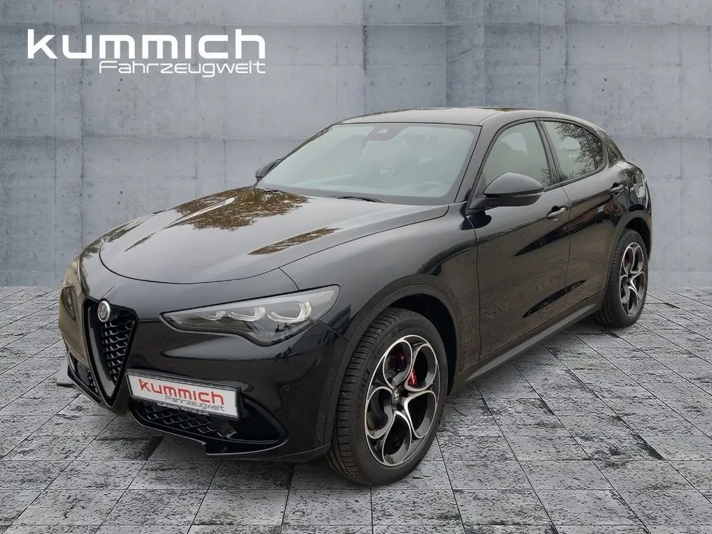 Photo 1 : Alfa Romeo Stelvio 2024 Essence