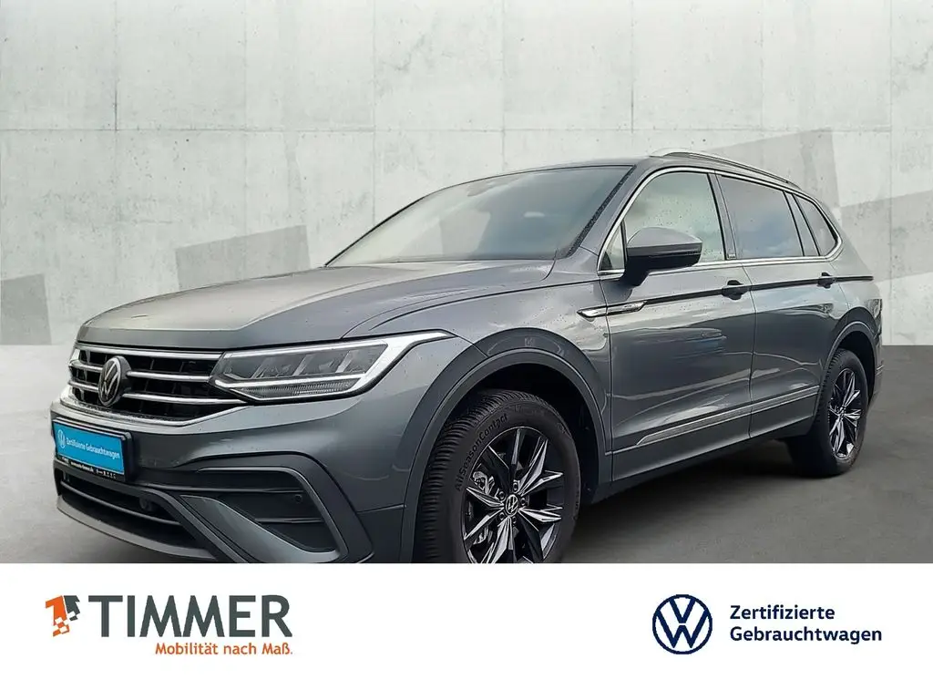 Photo 1 : Volkswagen Tiguan 2024 Petrol