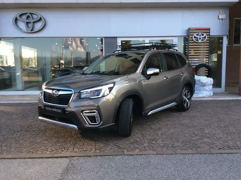 Photo 1 : Subaru Forester 2021 Hybride