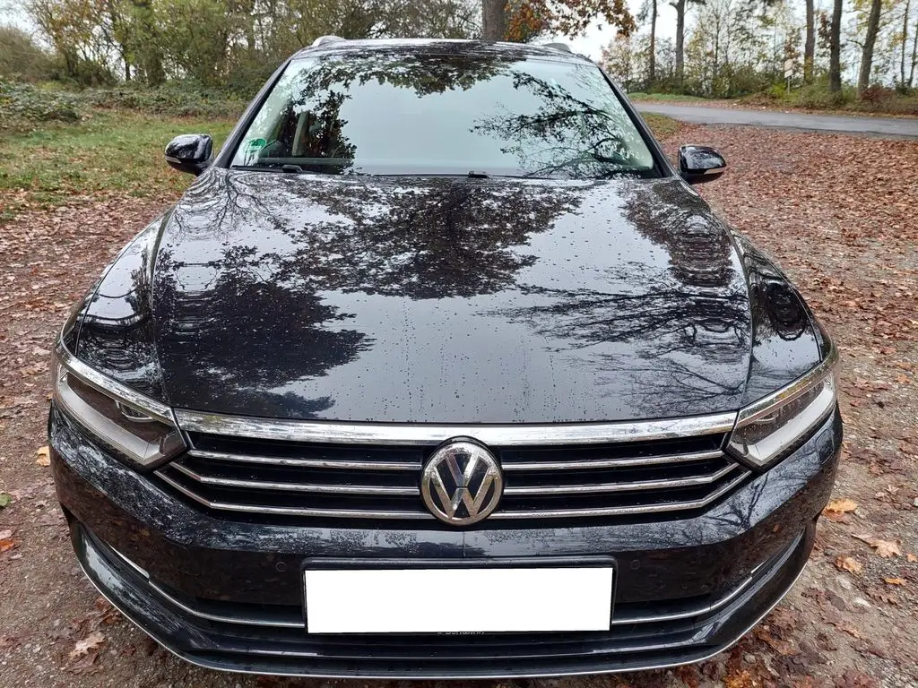 Photo 1 : Volkswagen Passat 2018 Diesel