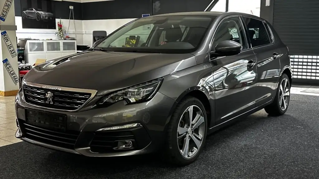 Photo 1 : Peugeot 308 2018 Essence