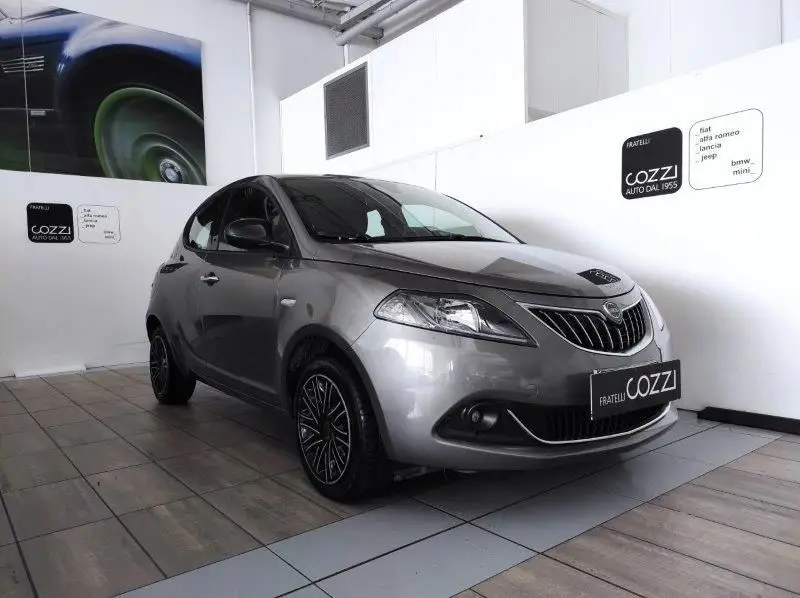 Photo 1 : Lancia Ypsilon 2022 Hybride