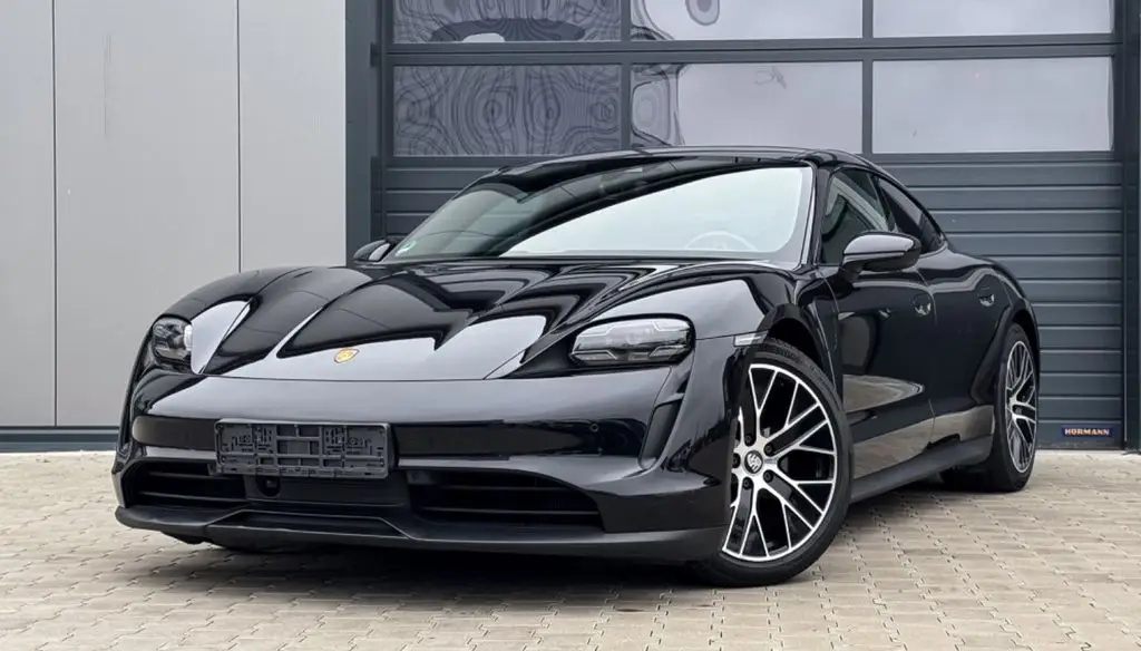 Photo 1 : Porsche Taycan 2021 Non renseigné