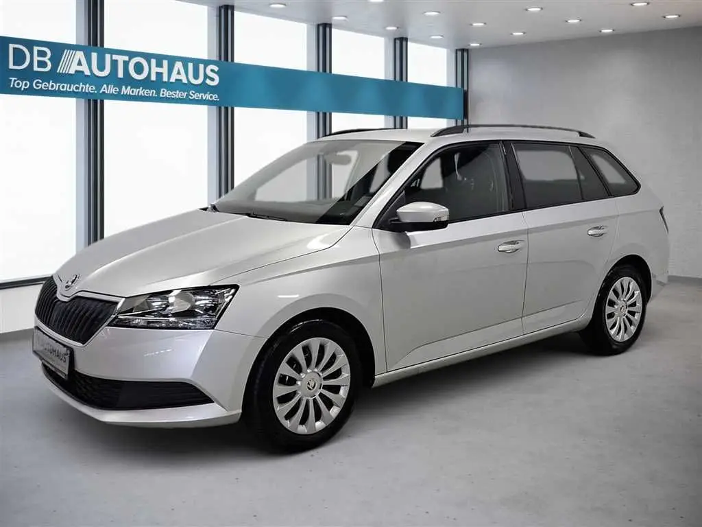 Photo 1 : Skoda Fabia 2022 Essence