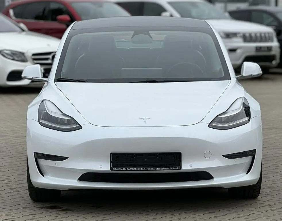 Photo 1 : Tesla Model 3 2020 Not specified