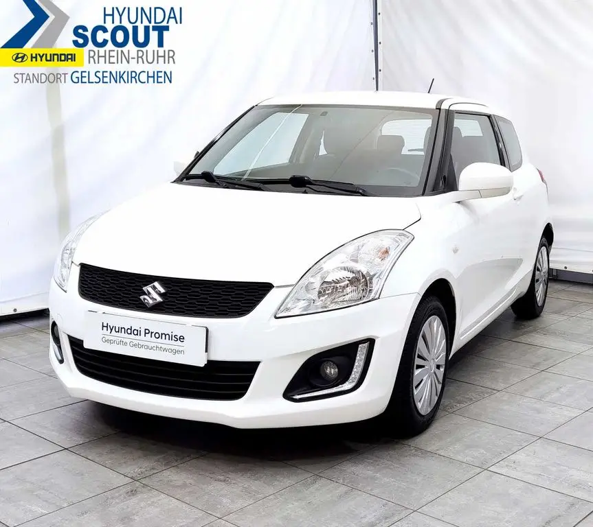 Photo 1 : Suzuki Swift 2016 Petrol