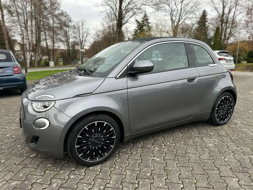 Photo 1 : Fiat 500c 2021 Non renseigné