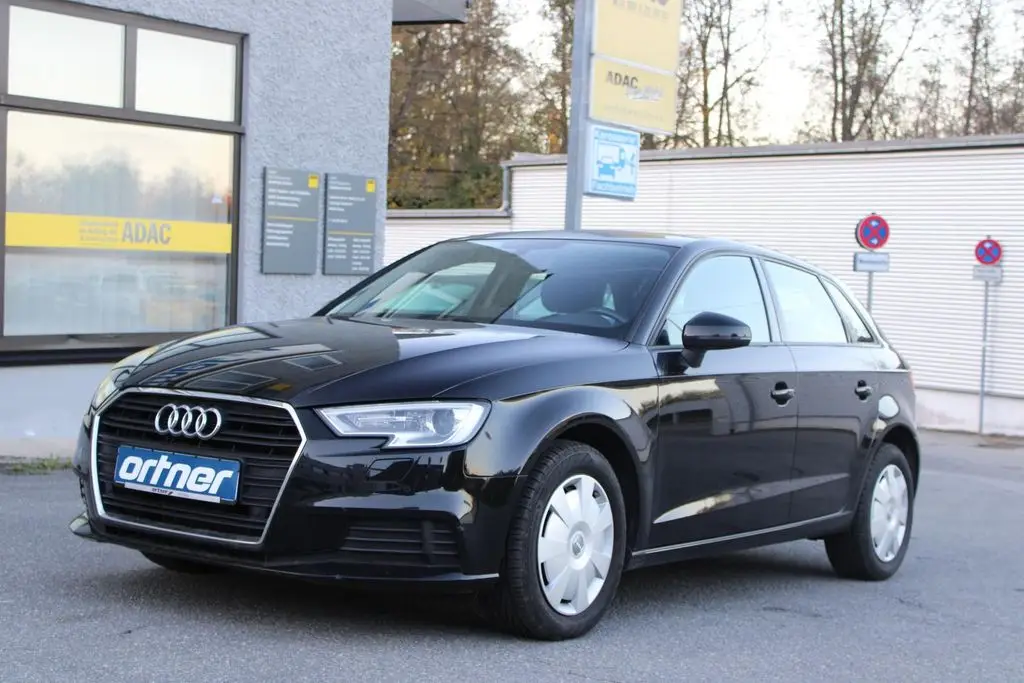 Photo 1 : Audi A3 2019 Diesel