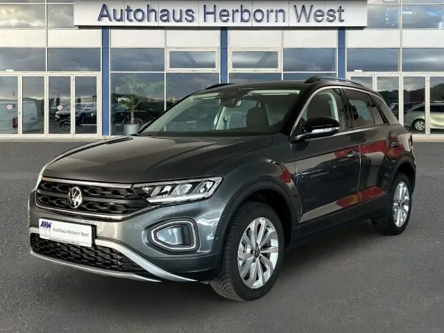 Photo 1 : Volkswagen T-roc 2024 Essence