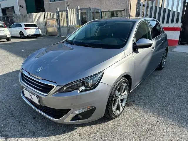 Photo 1 : Peugeot 308 2015 Petrol