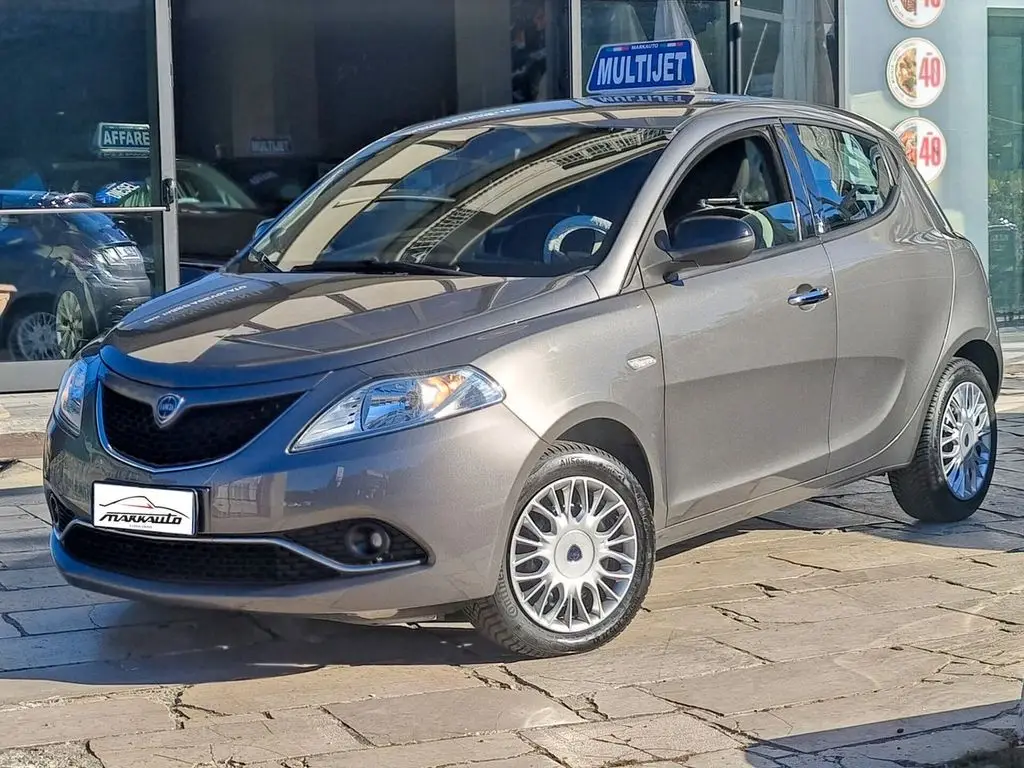 Photo 1 : Lancia Ypsilon 2016 Diesel