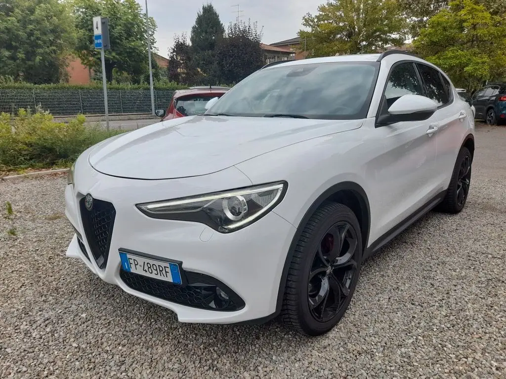 Photo 1 : Alfa Romeo Stelvio 2018 Diesel