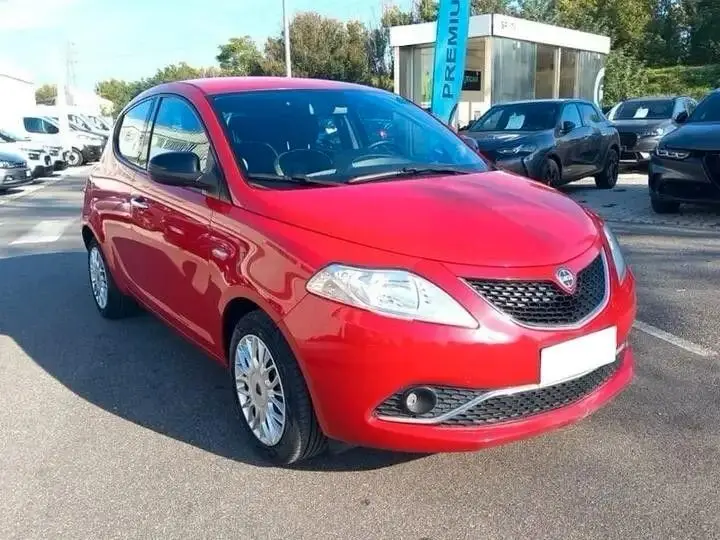 Photo 1 : Lancia Ypsilon 2016 Essence