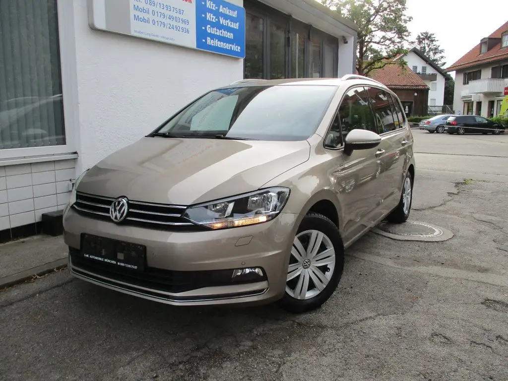 Photo 1 : Volkswagen Touran 2018 Petrol