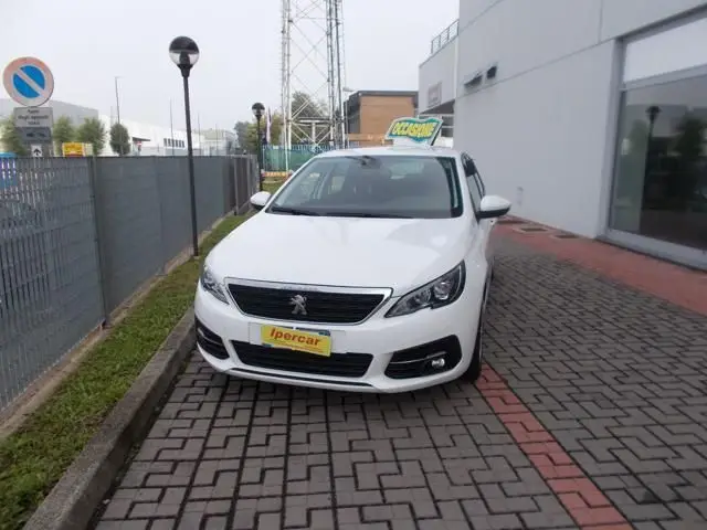 Photo 1 : Peugeot 308 2018 Diesel