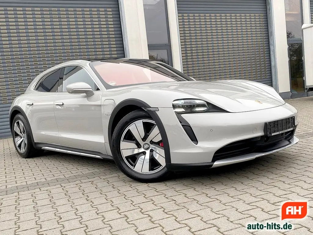 Photo 1 : Porsche Taycan 2021 Not specified