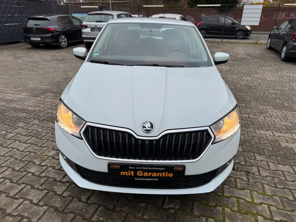 Photo 1 : Skoda Fabia 2019 Essence