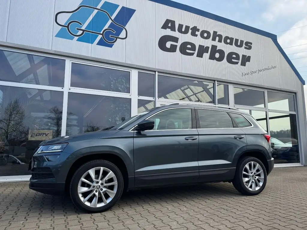 Photo 1 : Skoda Karoq 2019 Essence