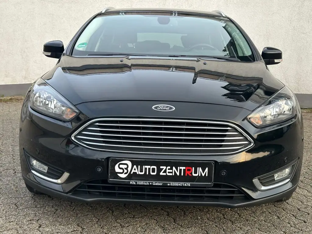 Photo 1 : Ford Focus 2017 Petrol