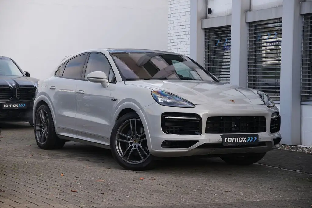 Photo 1 : Porsche Cayenne 2022 Hybride