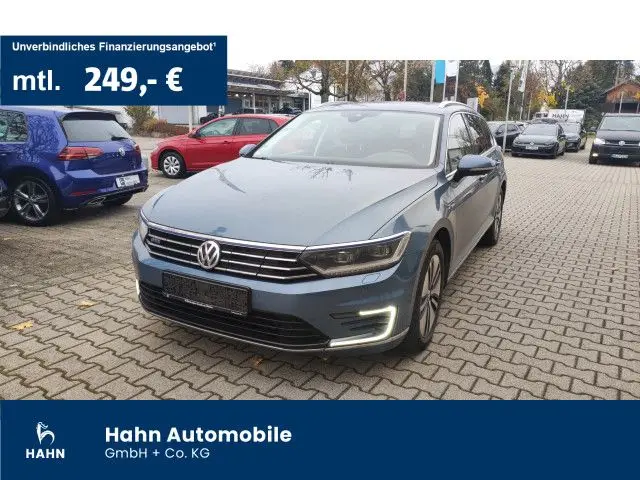 Photo 1 : Volkswagen Passat 2017 Hybride