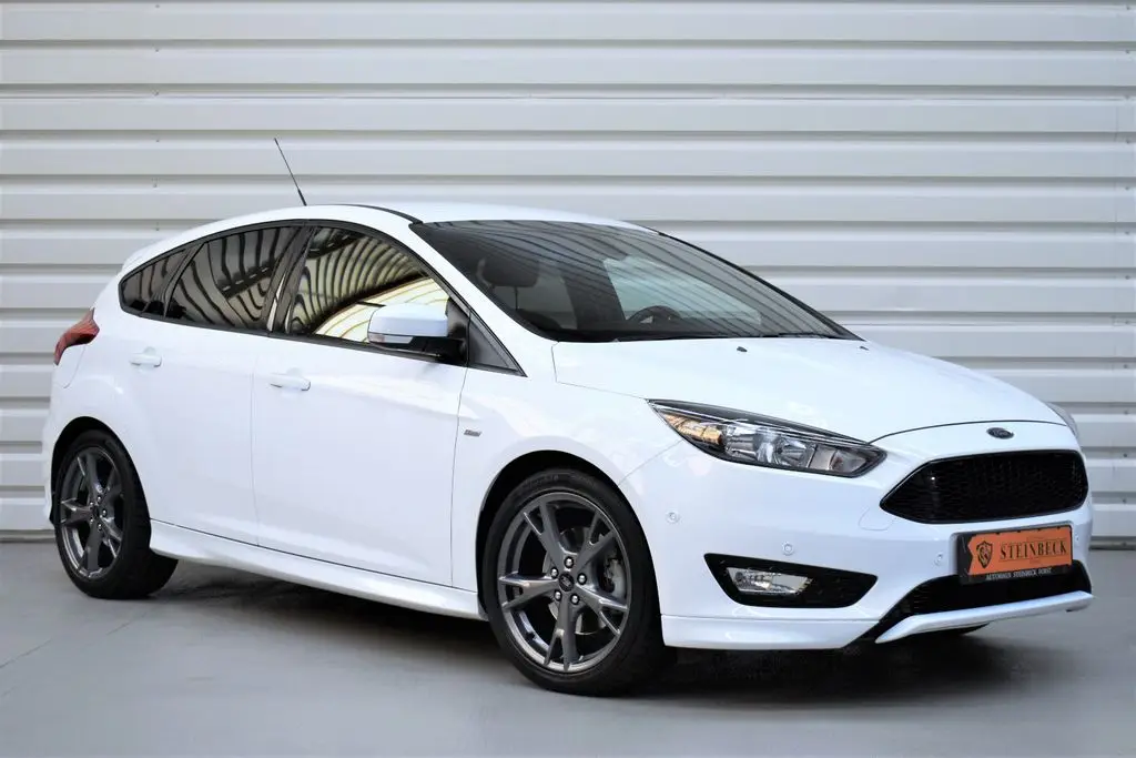 Photo 1 : Ford Focus 2017 Essence