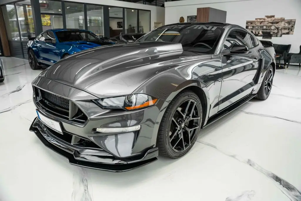 Photo 1 : Ford Mustang 2020 Petrol