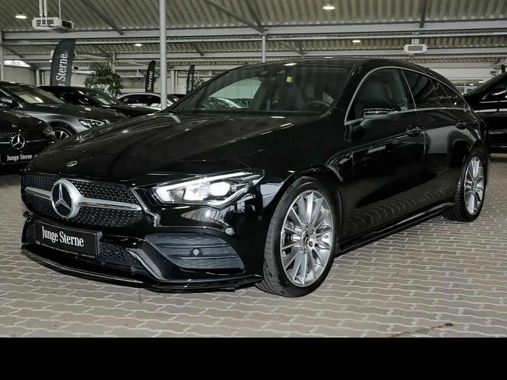 Photo 1 : Mercedes-benz Classe Cla 2023 Essence