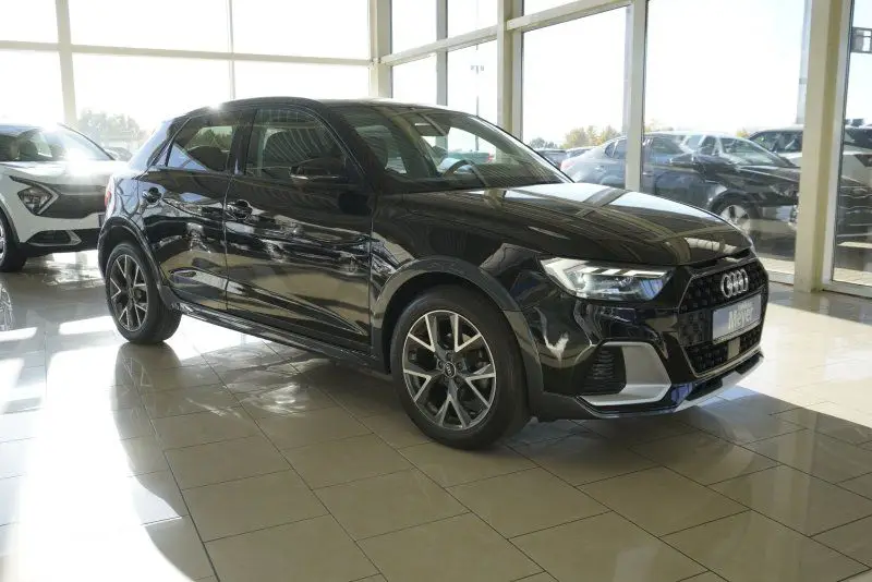 Photo 1 : Audi A1 2021 Essence