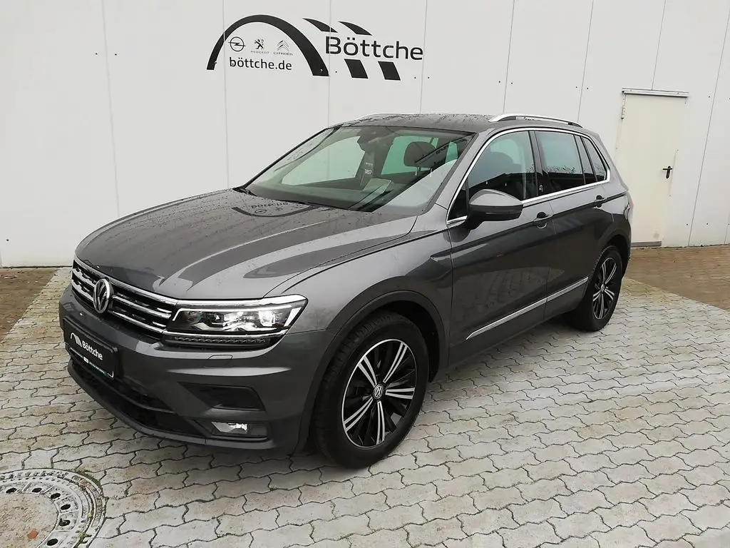 Photo 1 : Volkswagen Tiguan 2018 Essence