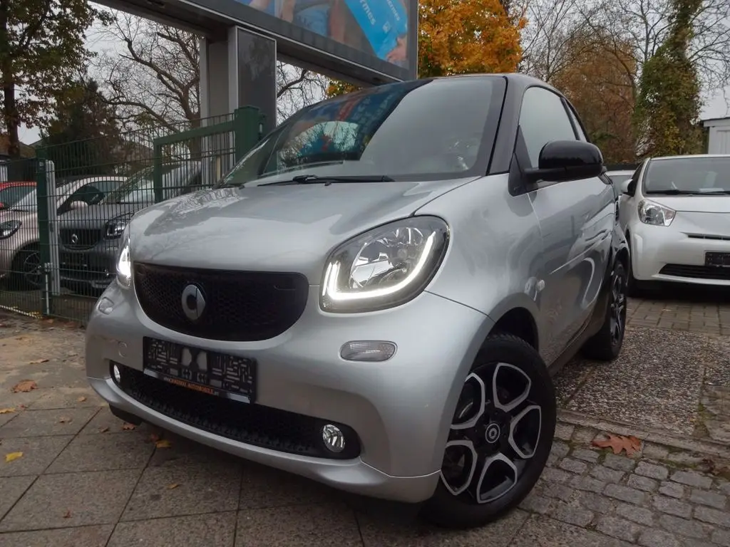 Photo 1 : Smart Fortwo 2016 Petrol