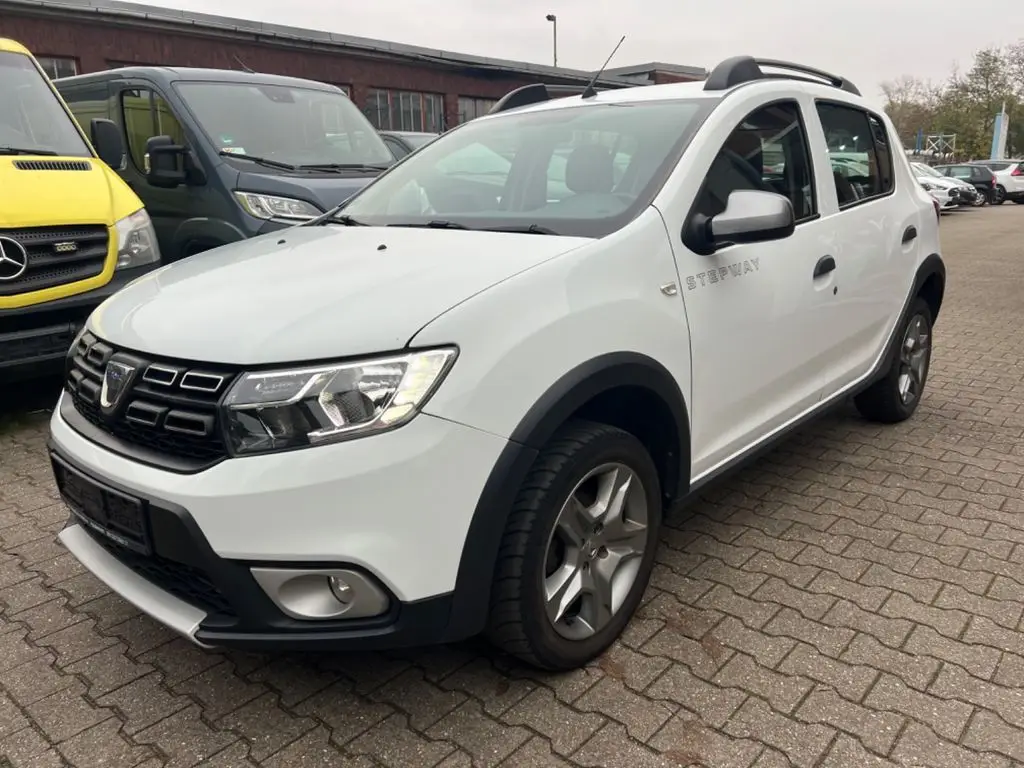 Photo 1 : Dacia Sandero 2020 Petrol