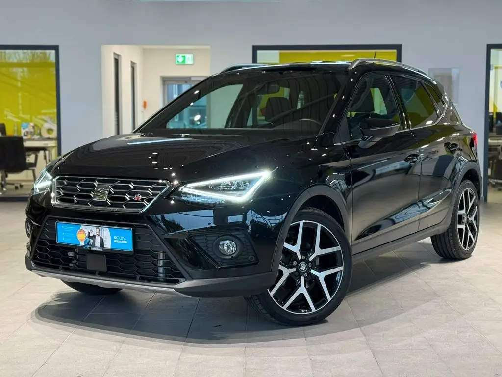 Photo 1 : Seat Arona 2021 Essence