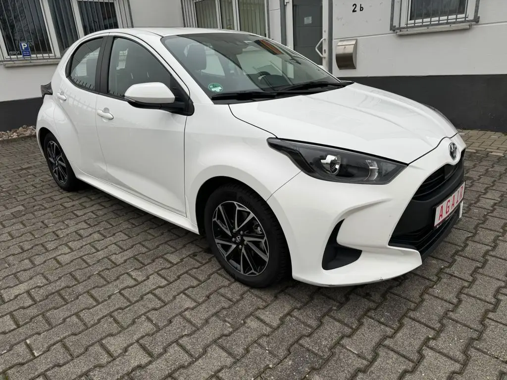 Photo 1 : Toyota Yaris 2022 Hybrid