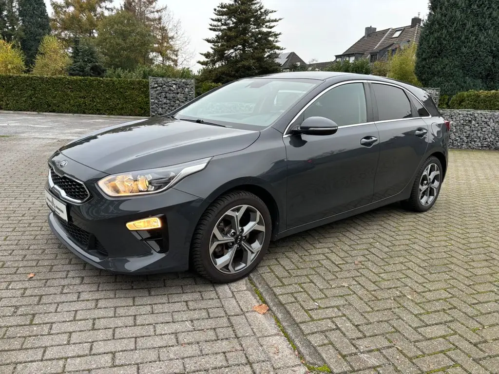 Photo 1 : Kia Ceed 2019 Essence