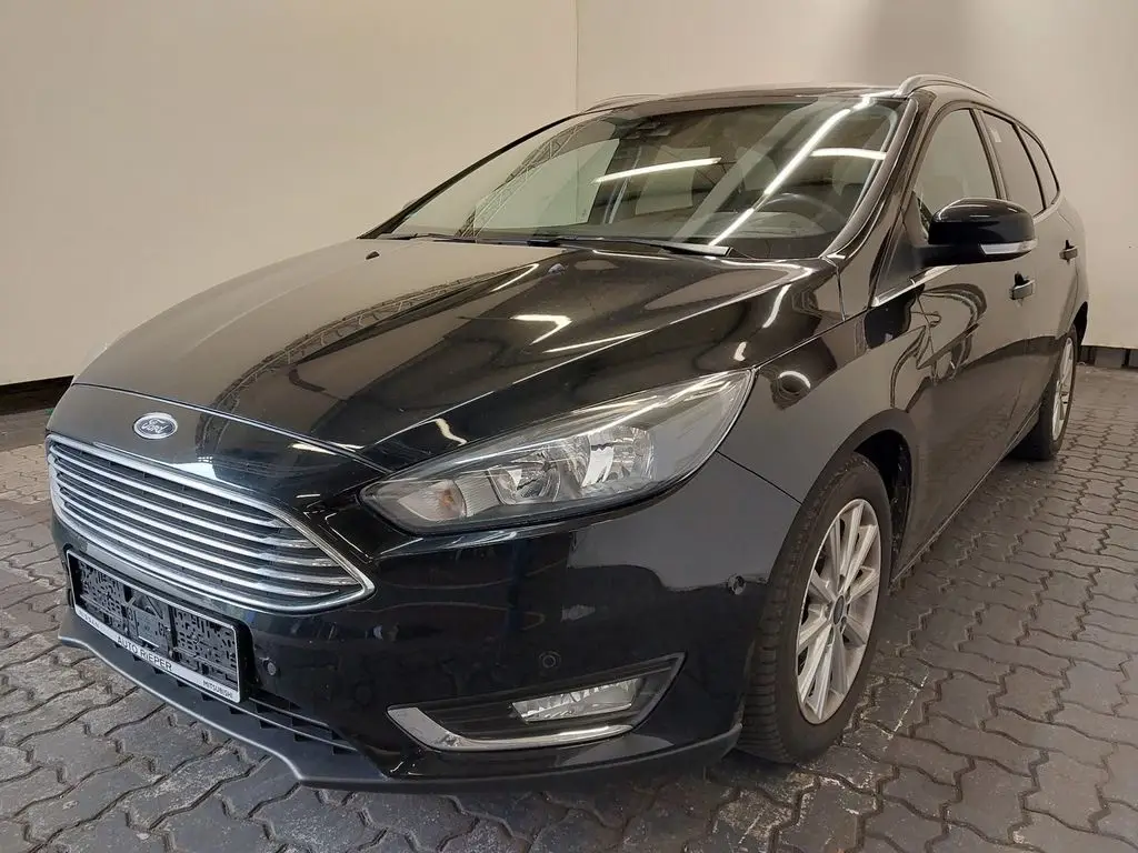 Photo 1 : Ford Focus 2018 Petrol