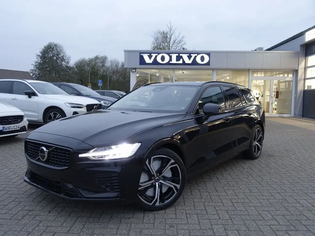 Photo 1 : Volvo V60 2024 Hybride