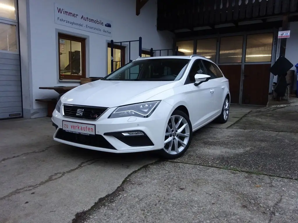 Photo 1 : Seat Leon 2017 Petrol