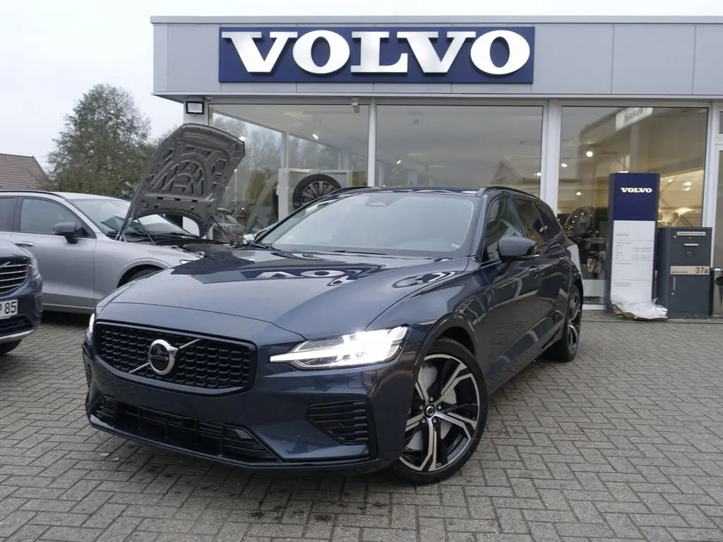 Photo 1 : Volvo V60 2024 Hybrid