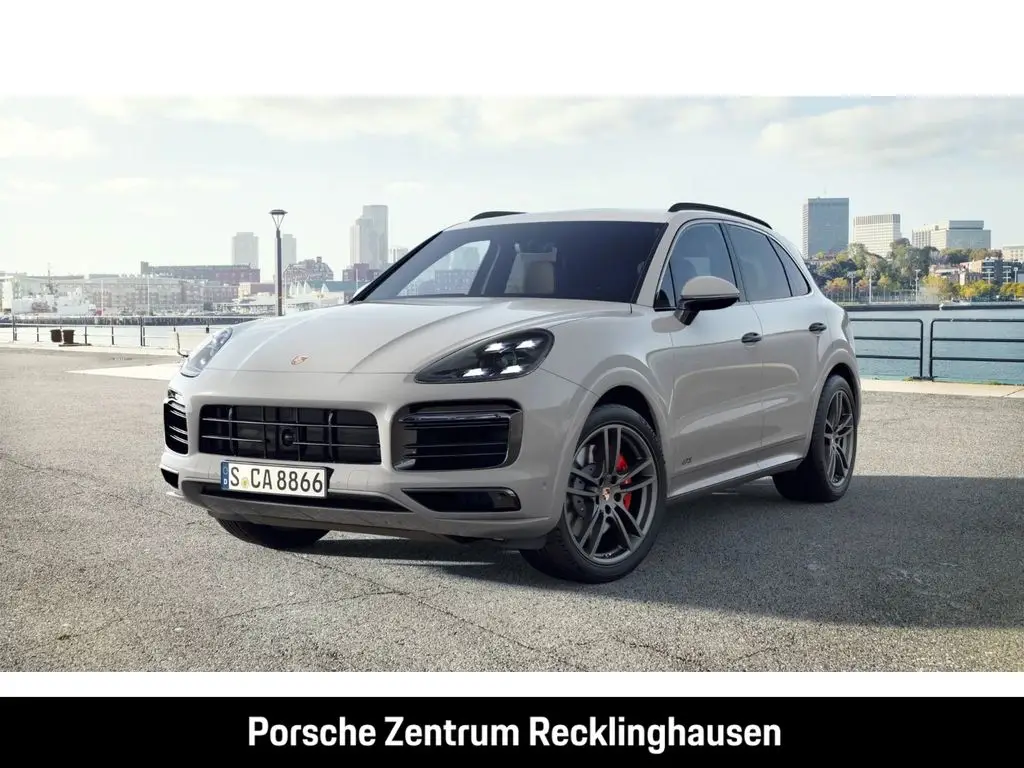 Photo 1 : Porsche Cayenne 2021 Essence