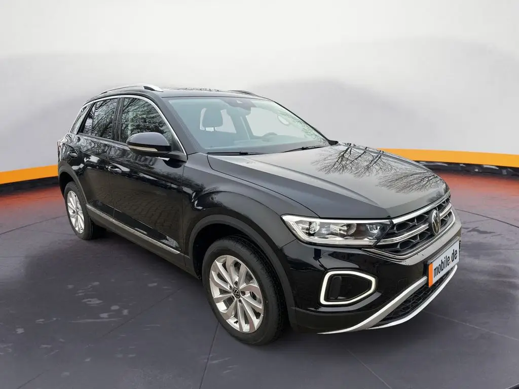 Photo 1 : Volkswagen T-roc 2024 Petrol