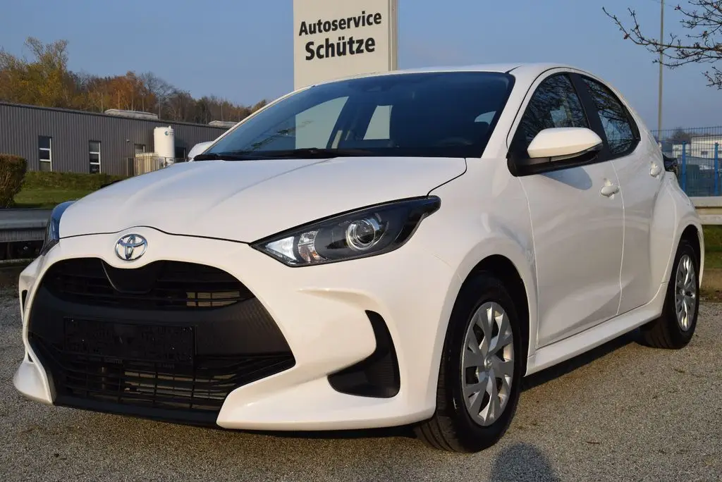 Photo 1 : Toyota Yaris 2023 Petrol