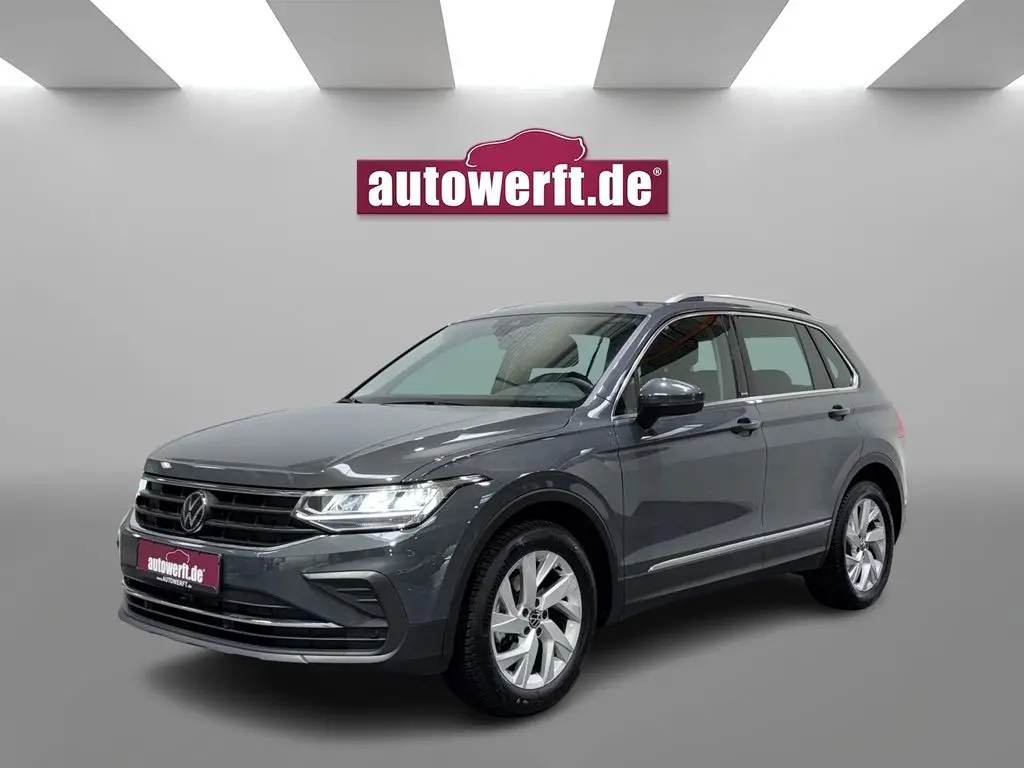 Photo 1 : Volkswagen Tiguan 2024 Essence