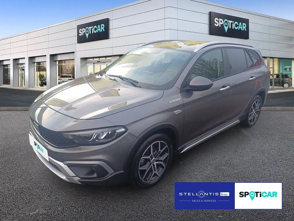 Photo 1 : Fiat Tipo 2023 Petrol