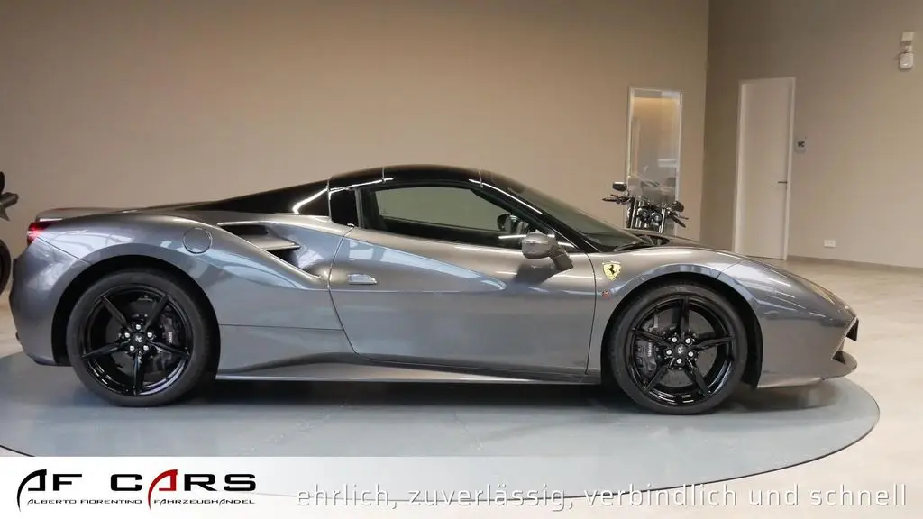 Photo 1 : Ferrari 488 2016 Petrol