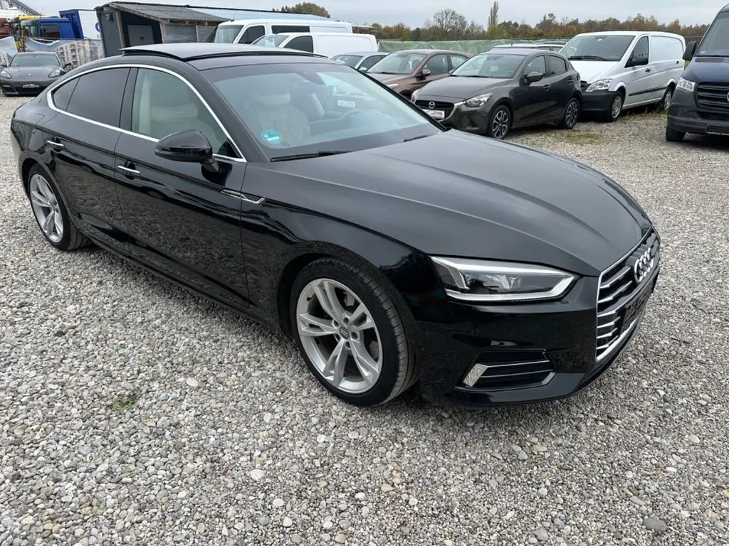 Photo 1 : Audi A5 2018 Hybride