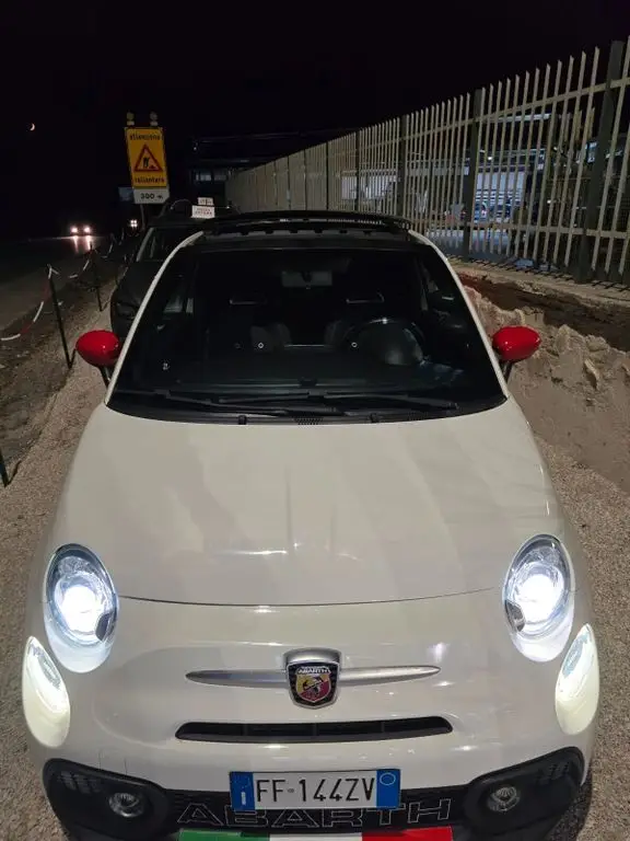 Photo 1 : Abarth 595 2017 Petrol